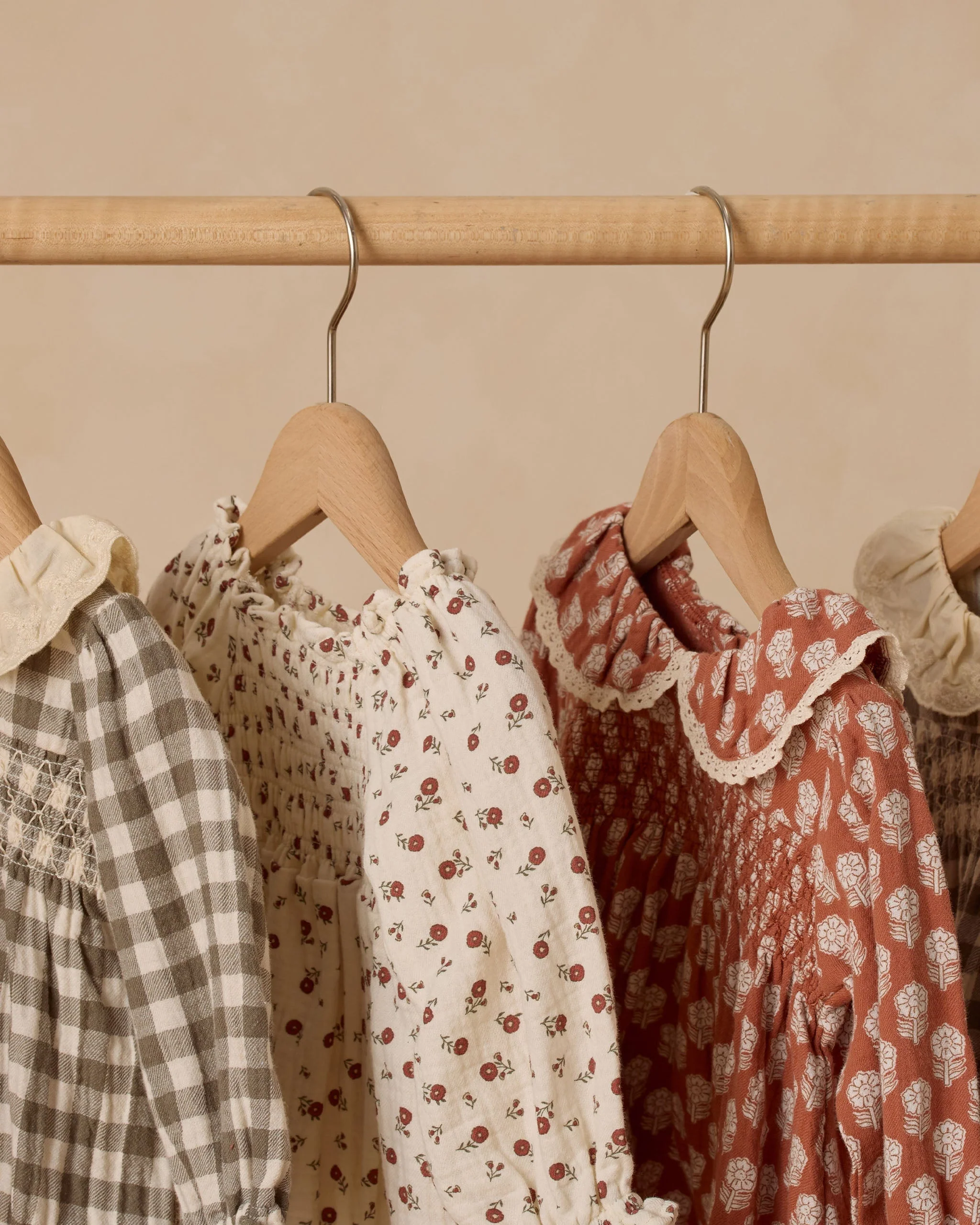 Callie Romper || Holiday Fleur - Image 6