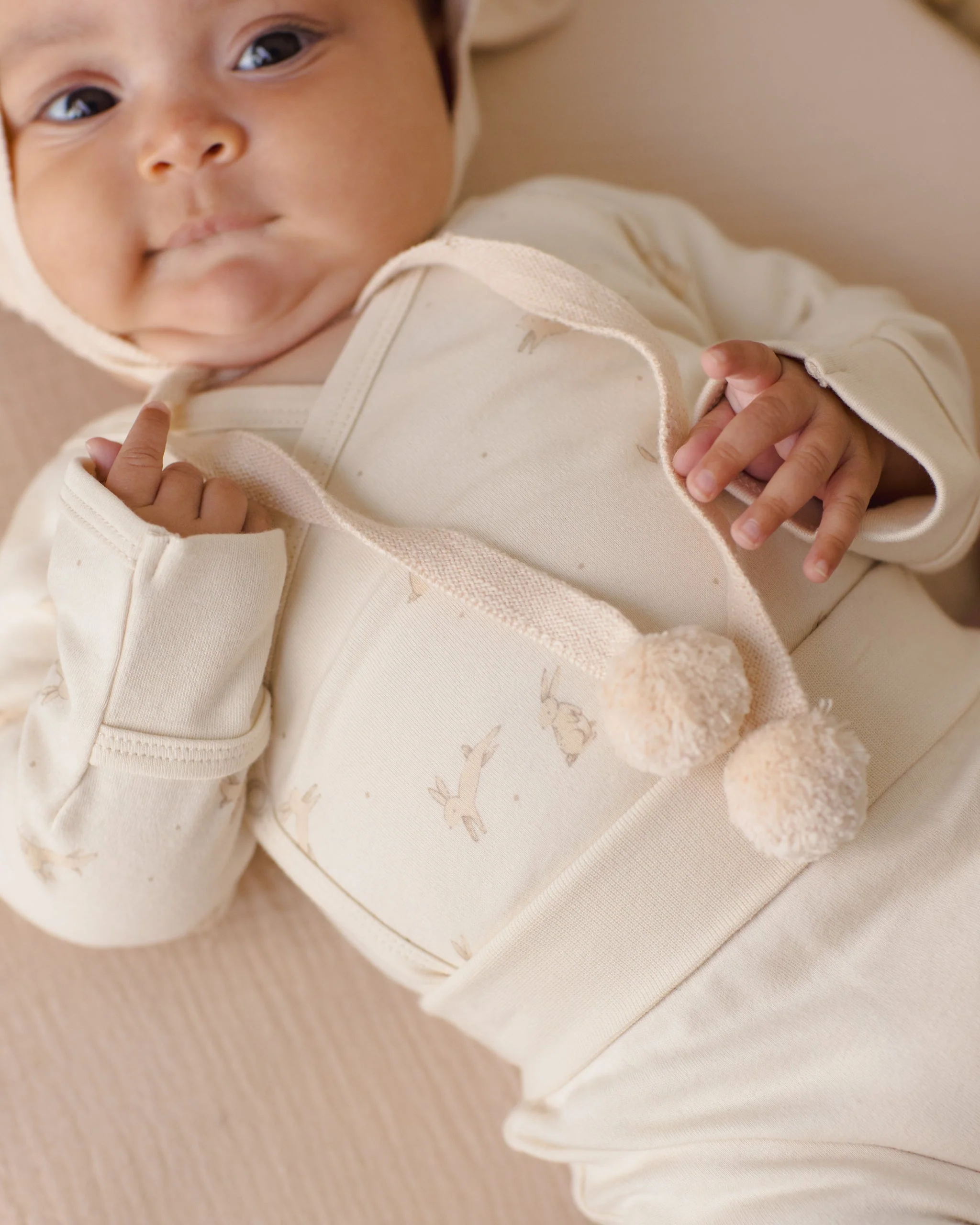 Side Snap Bodysuit Bunnies - Image 3